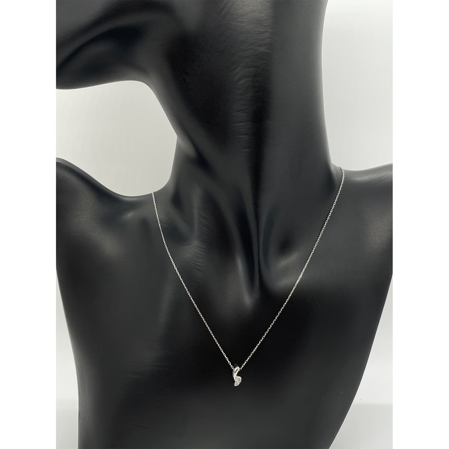 10K Gold Twisty Orange Sapphire & Blue Topaz Pendant Chain