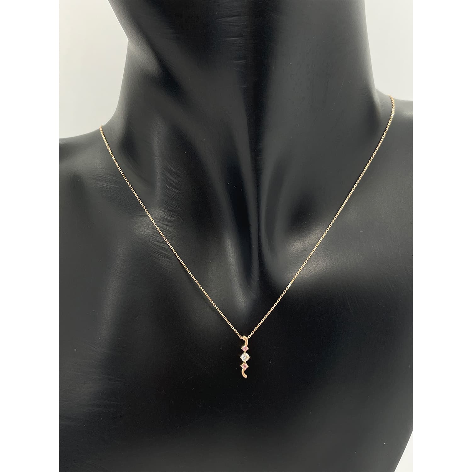 Upside-Down Mirroring Trunk Gold Chain
