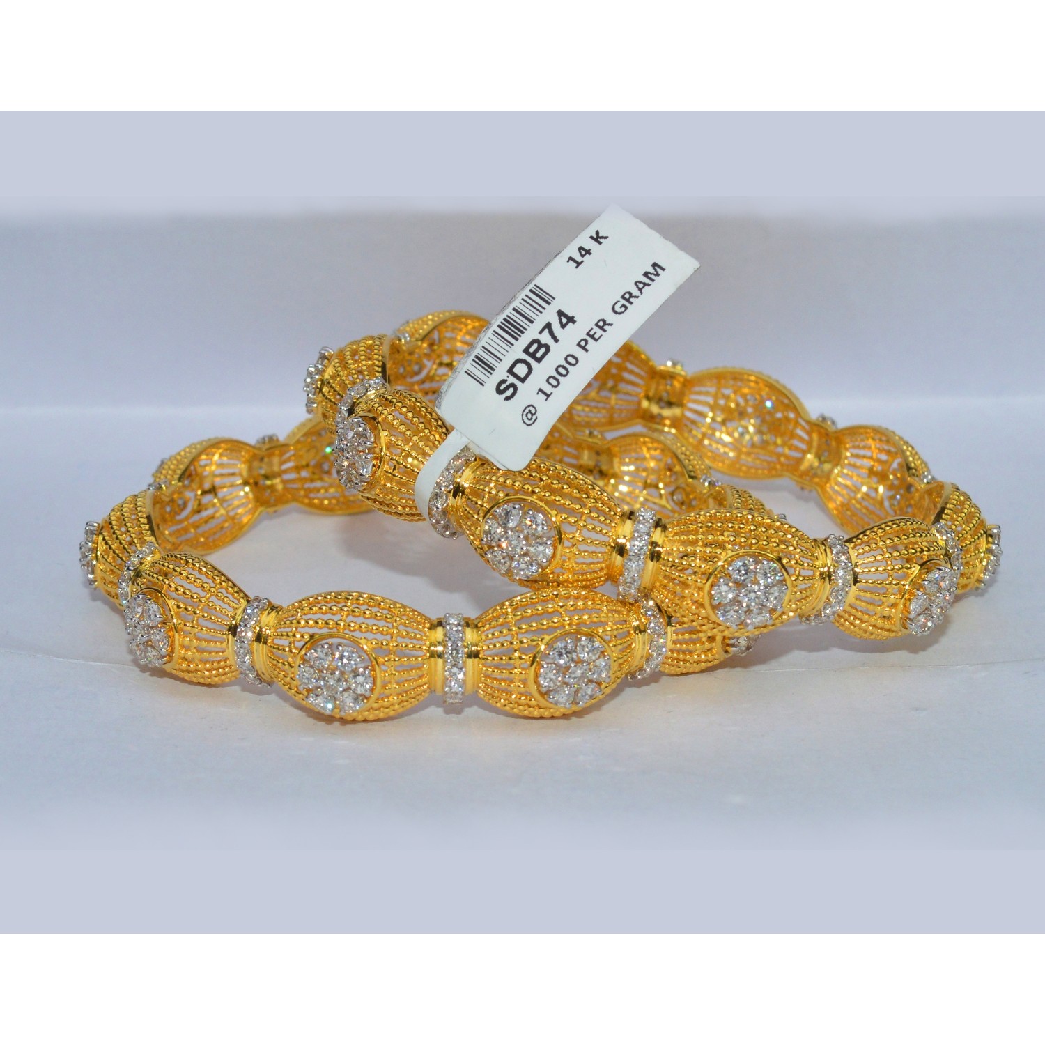 18k Vintage Yellow Gold & Diamond Bangle